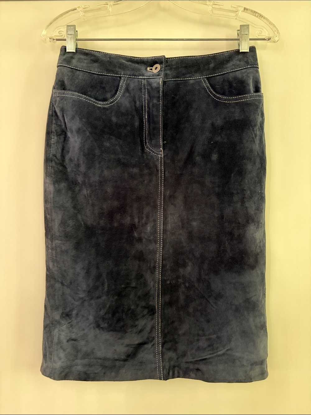 Danier Classic Sift Suede Fully Lined Pencil Skirt in Dark Navy with pockets